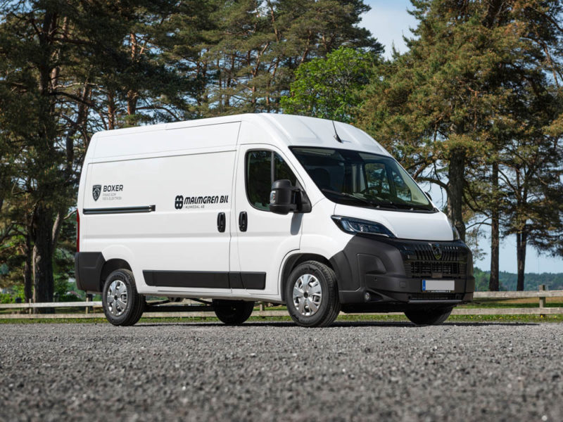 Peugeot Boxer transportbil vid Saltkällan i Uddevalla hos Malmgren Bil